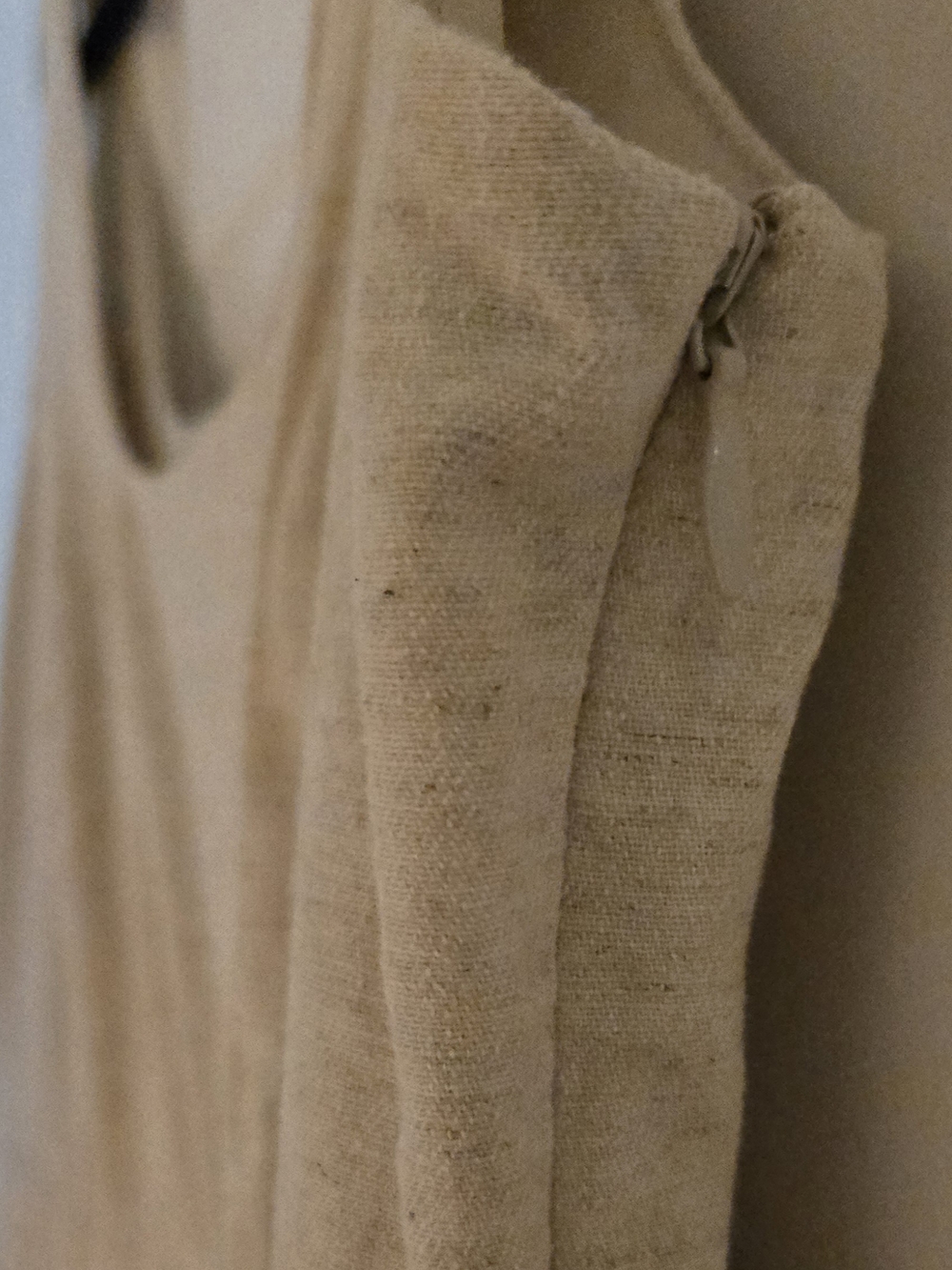 Banana Republic Sleeveless Wide-Leg Jumpsuit in Natural Beige - Size 6P - Picture 11 of 11